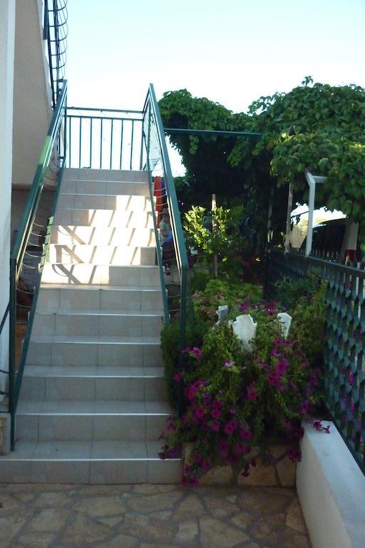 Apartment Boja Биоград на Мору Екстериор снимка